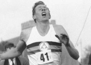 Le premier homme a avoir couru un mile en moins de 4 minutes est décédé