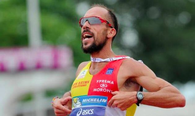 Il fait le semi de Paris en marchant en… 1h37’14 »