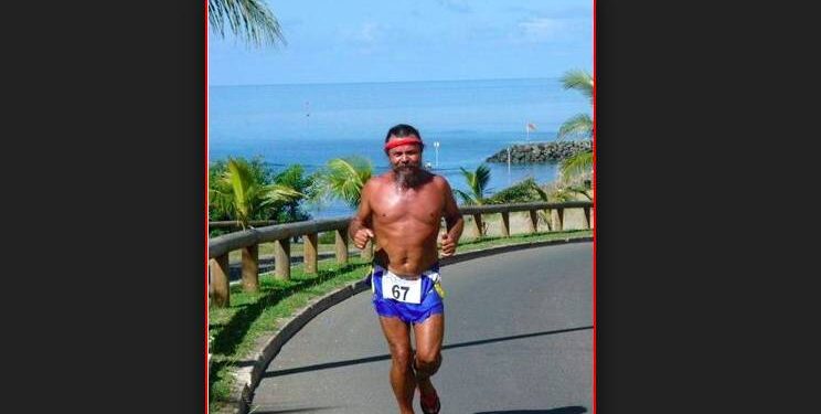 été trail torse nu courir chaud