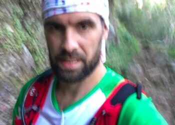 Diagonale des Fous : on lui interdit de passer la ligne d’arrivée avec ses filles !