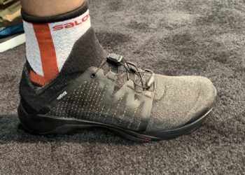 chaussure de trail Salomon Cross Pro