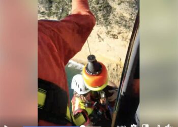 Vidéo scandaleuse : épuisés ils se font secourir