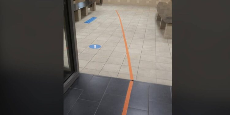 masque à la piscine