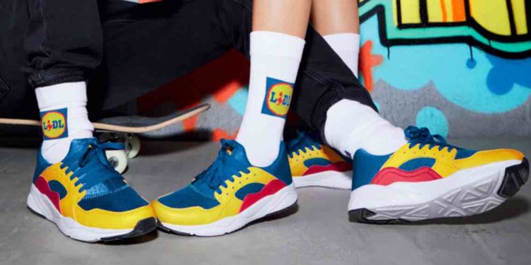 Les gens se battent pour les baskets Lidl