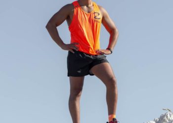 les premières chaussures de trail à plaque carbone débarquent !