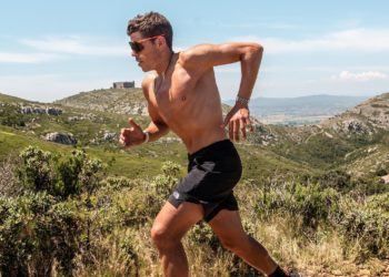 chaussure trail à plaque carbone