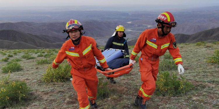 Un trail de 100 km organisé malgré une météo extrême fait 21 morts en montagne en Chine