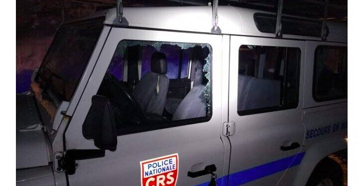 Ils portent secours et se font braquer