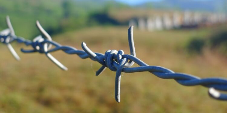 La prison pour les gros blaireaux de Haute Savoie !!
