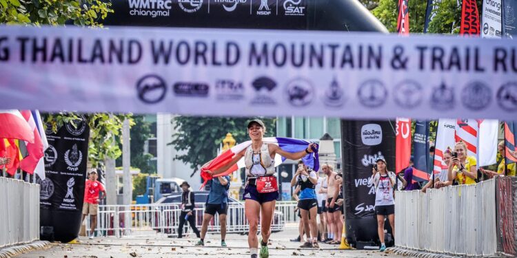 Blandine L Hirondel Est Championne Du Monde De Trail U Trail