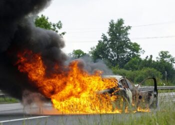Pyrénées : sa voiture prend feu sur la route du trail Néouvieille, il quitte le véhicule et part faire son trail