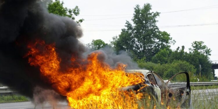Pyrénées : sa voiture prend feu sur la route du trail Néouvieille, il quitte le véhicule et part faire son trail