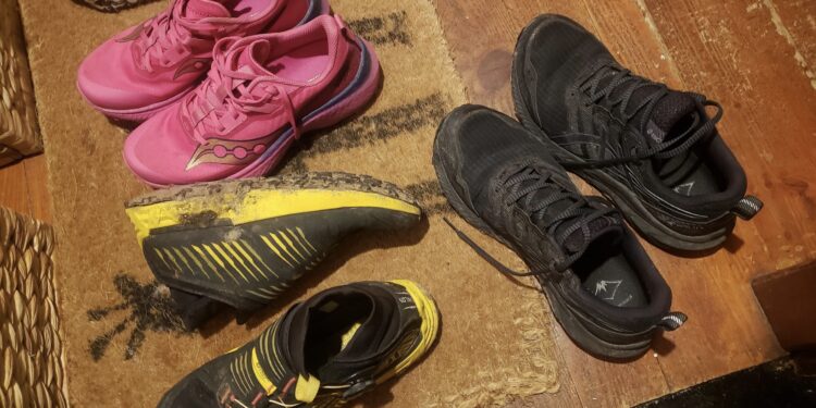 3 paires de chaussures de trail