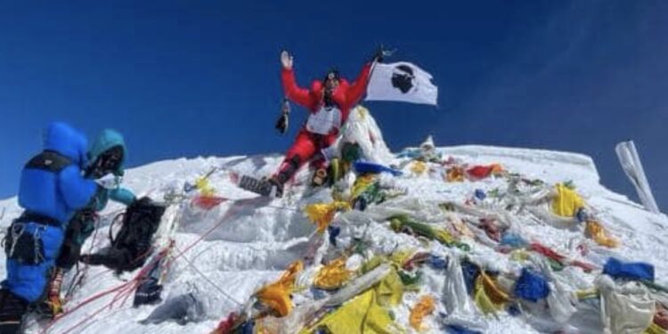 Tragédies insoutenables sur le Mont Everest : l’escalade de l’inconscience