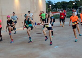 échauffements dynamiques avant le départ d'un trail