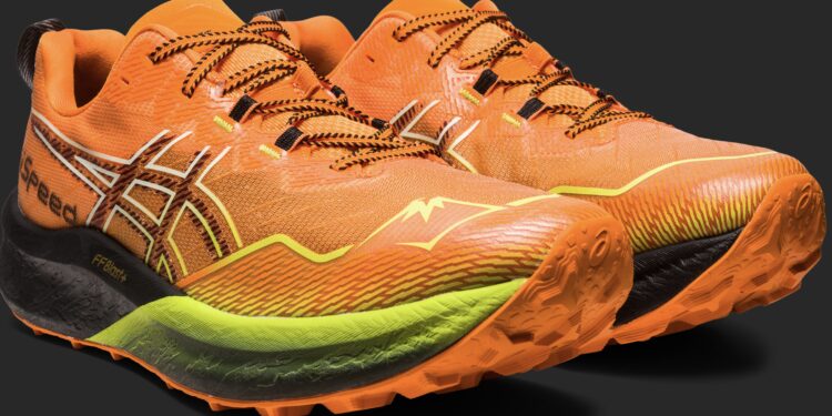 chaussure de trail plaque carbone asics