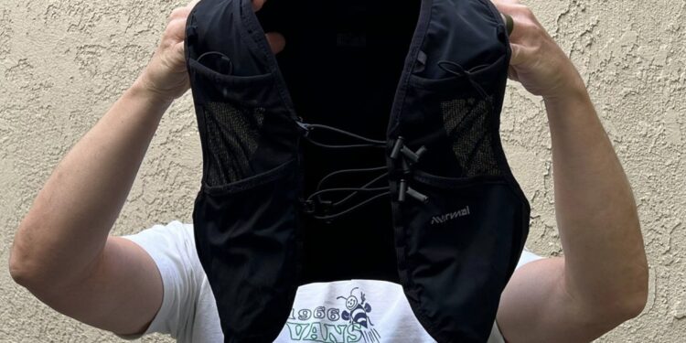 Le gilet d'hydratation NNormal Race 5L