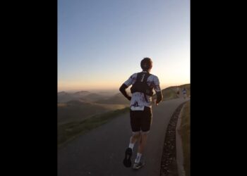 Relais Salomon : François D’haene et Camille Bruyas remportent le 112km de la Volvic Volcanic Experience VVX