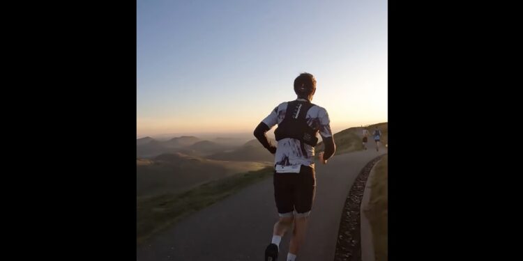Relais Salomon : François D’haene et Camille Bruyas remportent le 112km de la Volvic Volcanic Experience VVX