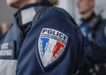 Histoire vraie à Montélimar : ivre, elle fonce en voiture sur trail !